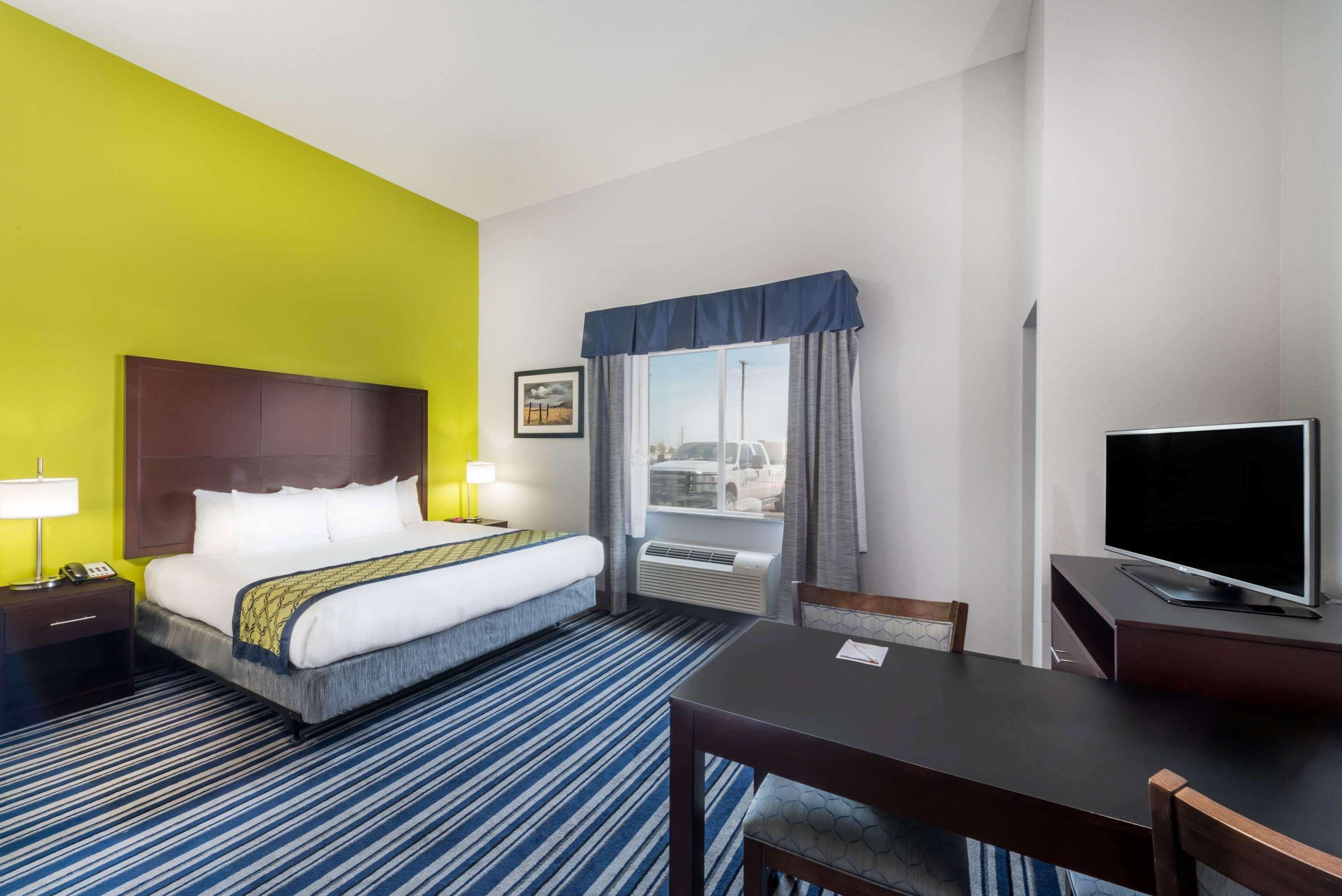 Hawthorn Extended Stay By Wyndham Midland Extérieur photo