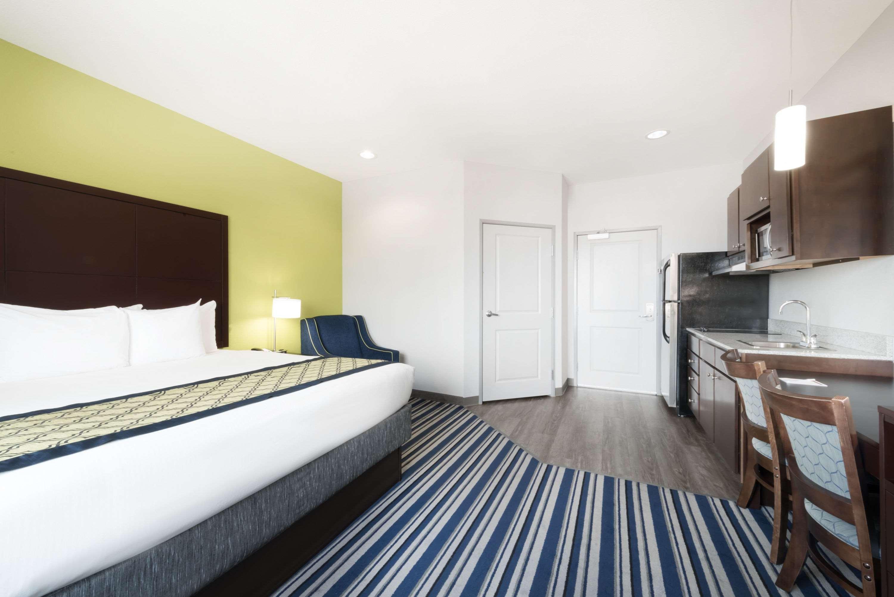 Hawthorn Extended Stay By Wyndham Midland Extérieur photo