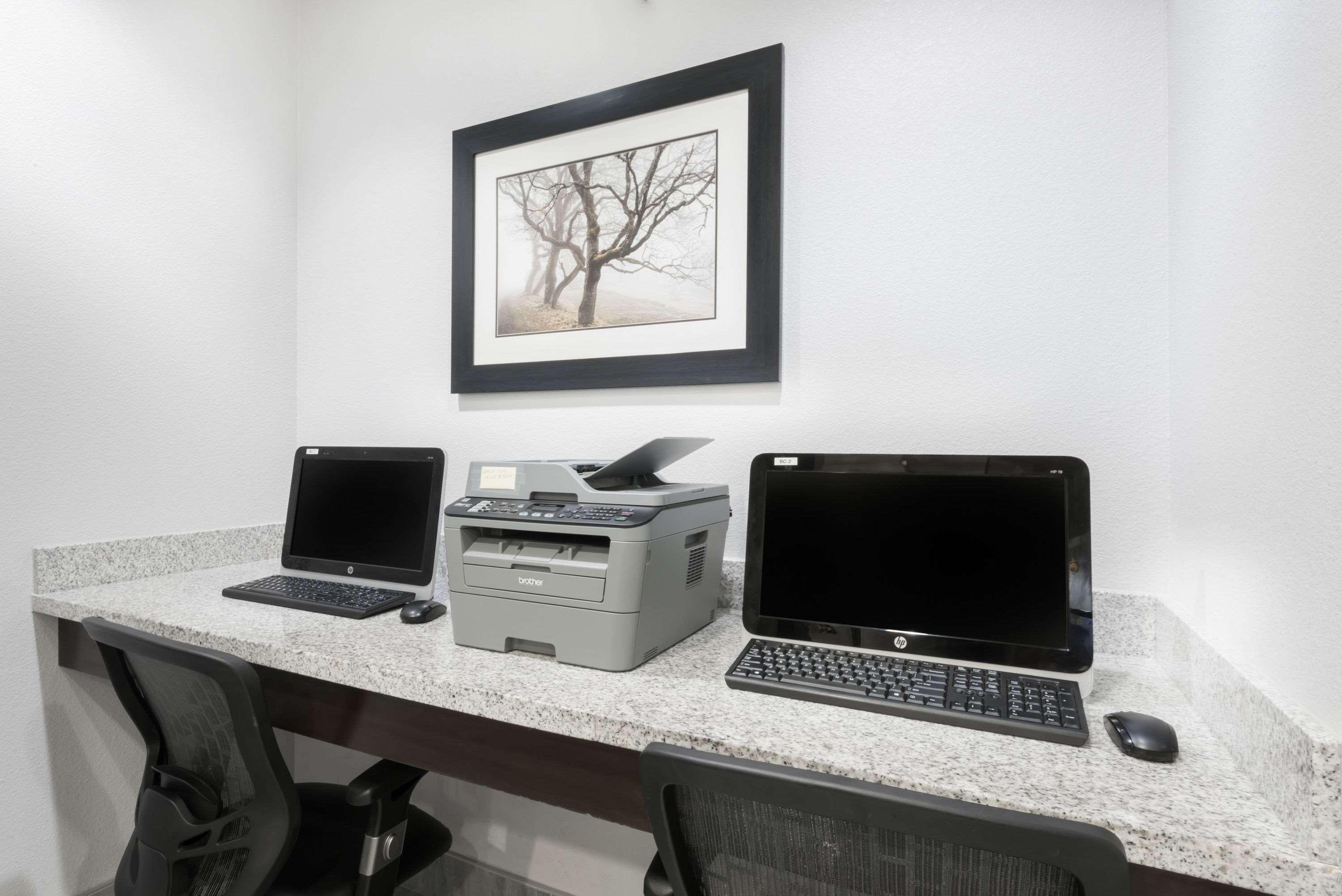 Hawthorn Extended Stay By Wyndham Midland Extérieur photo
