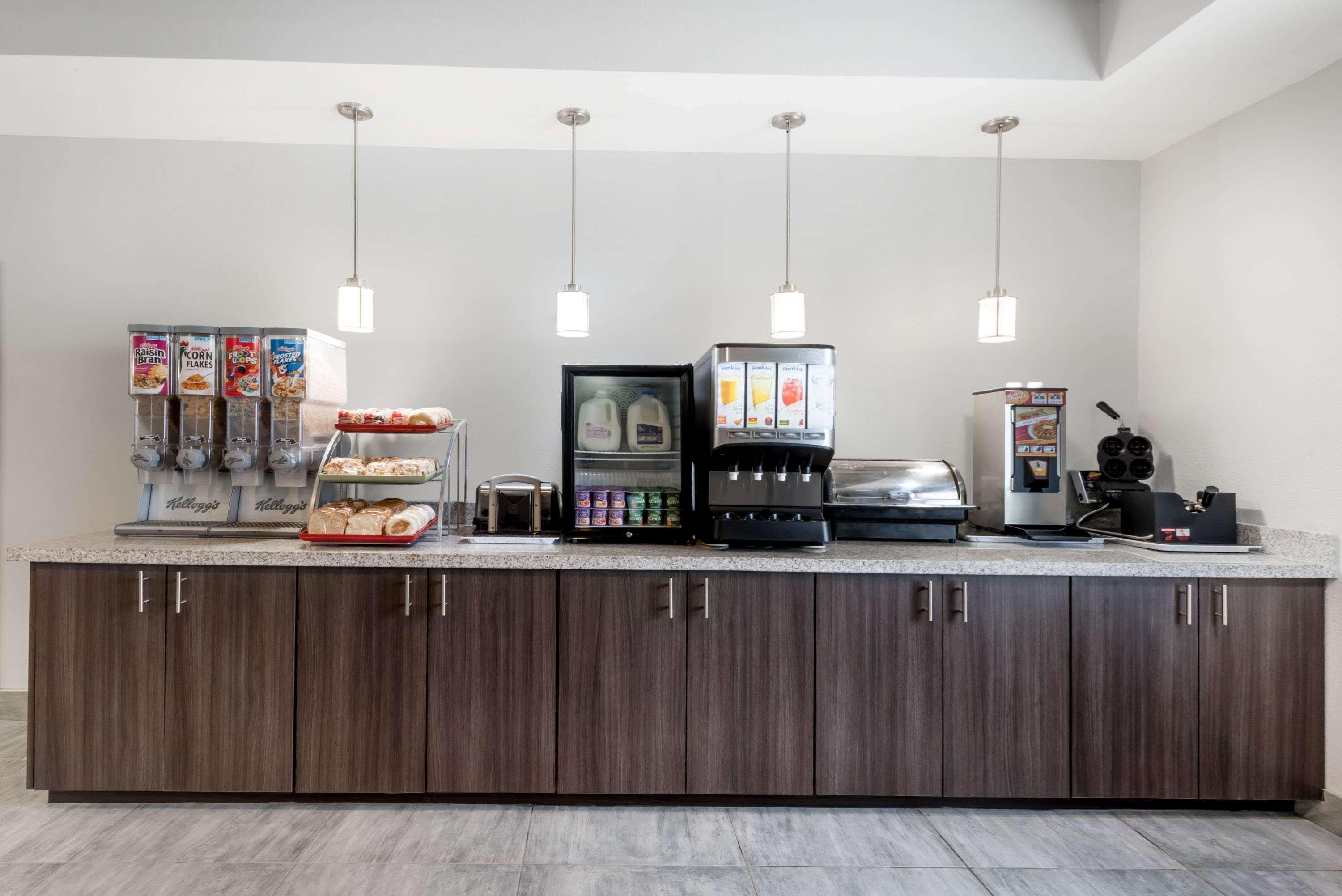 Hawthorn Extended Stay By Wyndham Midland Extérieur photo