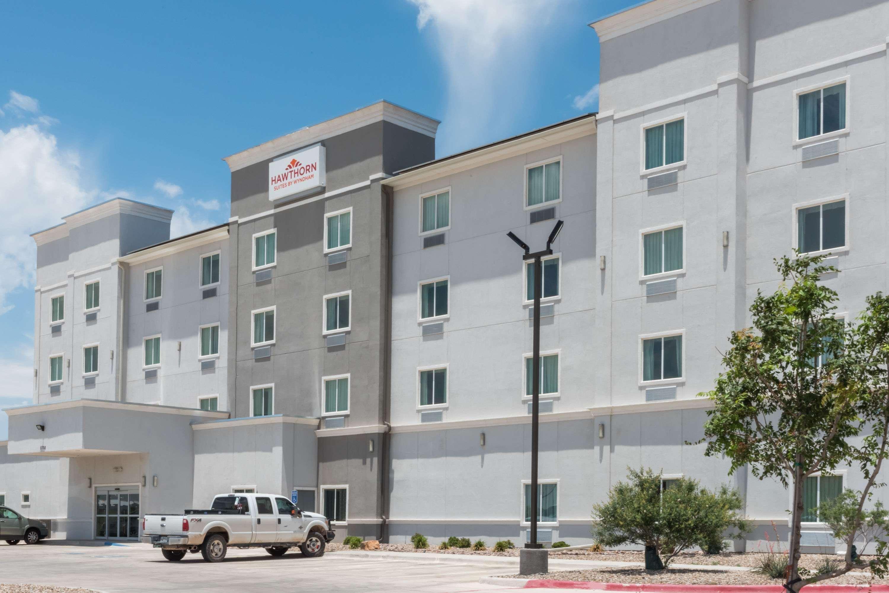 Hawthorn Extended Stay By Wyndham Midland Extérieur photo