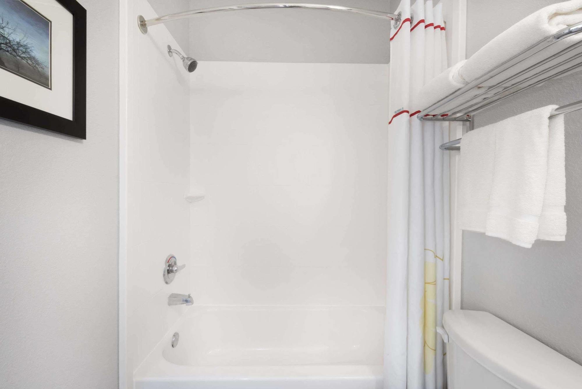 Hawthorn Extended Stay By Wyndham Midland Extérieur photo